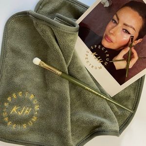 Katie Jane Hughes x Spectrum Brushes #15 KJH